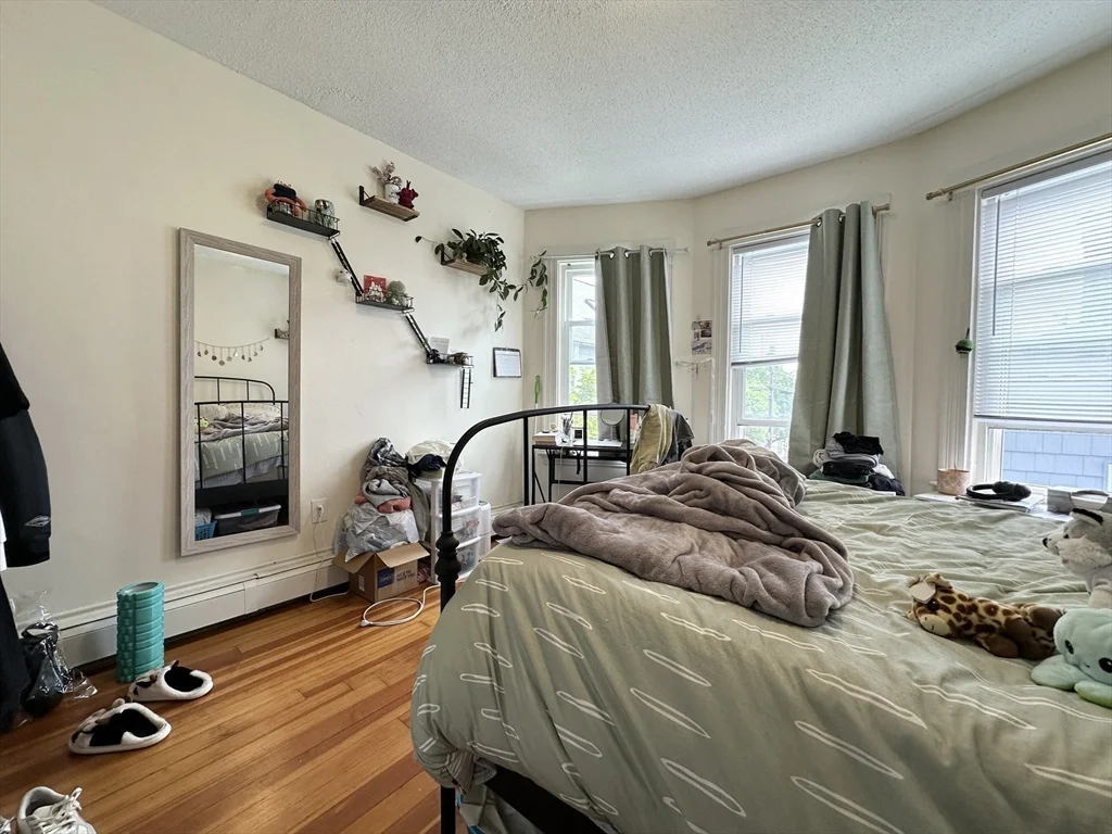 3 bed, 1 bath apartment for rent at 146 Webster Ave Unit 3, Kendall Square — photo 3 of 8