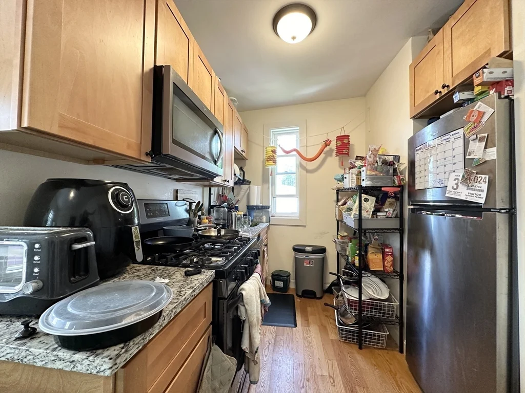 3 bed, 1 bath apartment for rent at 146 Webster Ave Unit 3, Kendall Square — photo 2 of 8