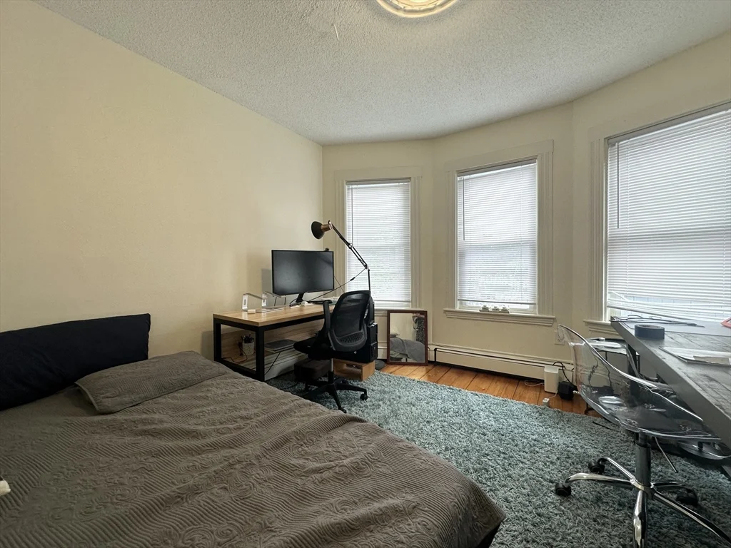 3 bed, 1 bath apartment for rent at 146 Webster Rd Unit 2, Kendall Square — photo 10 of 12