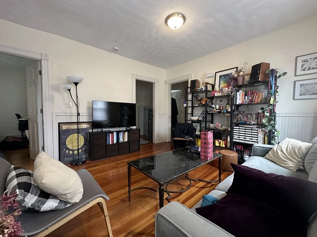 3 bed, 1 bath apartment for rent at 146 Webster Rd Unit 2, Kendall Square — photo 2 of 12