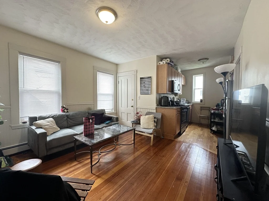 3 bed, 1 bath apartment for rent at 146 Webster Rd Unit 2, Kendall Square — photo 1 of 12