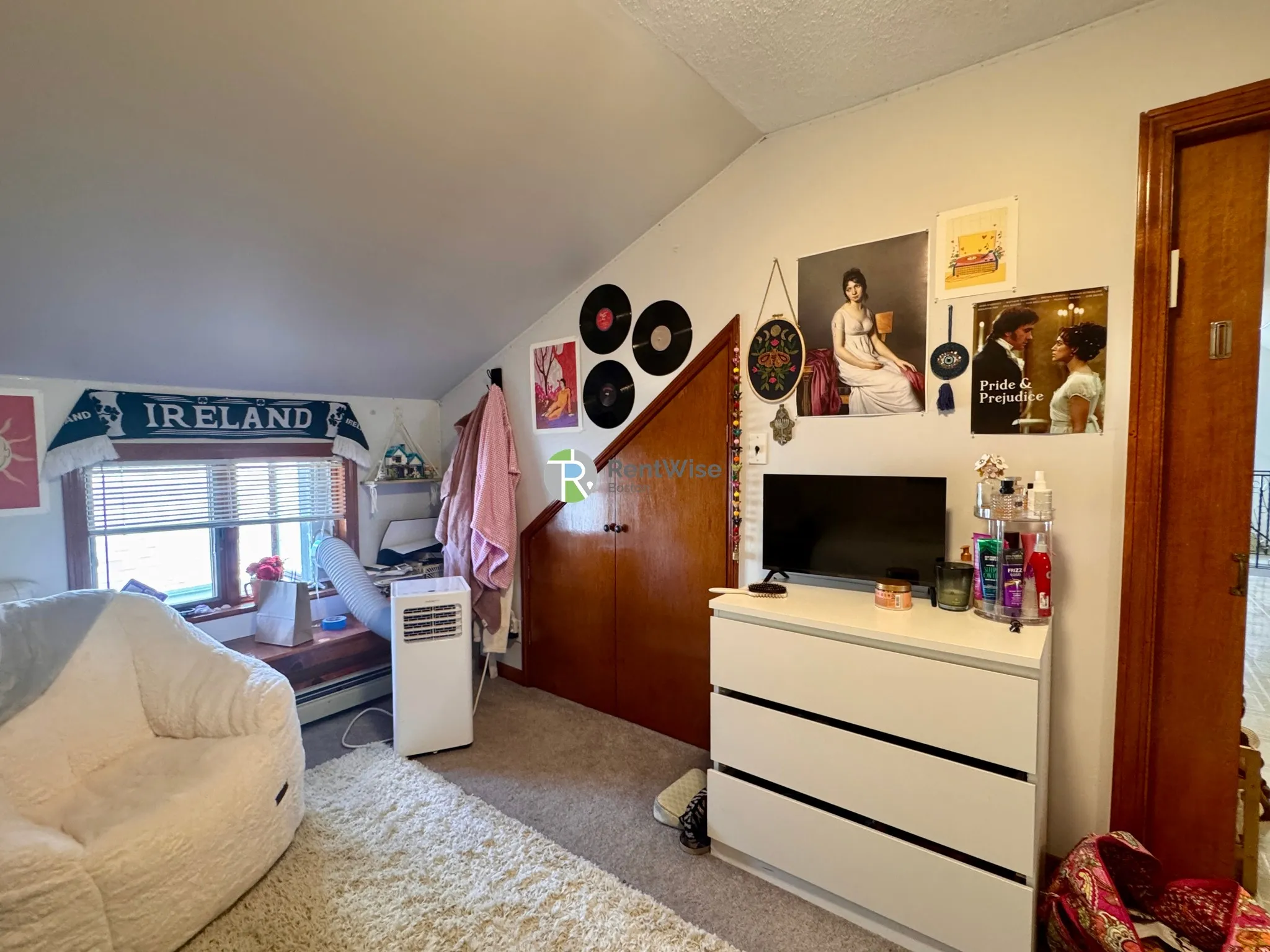 6 bed, 2 bath apartment for rent at 146 West Adams St Unit 1, West Somerville — photo 12 of 46