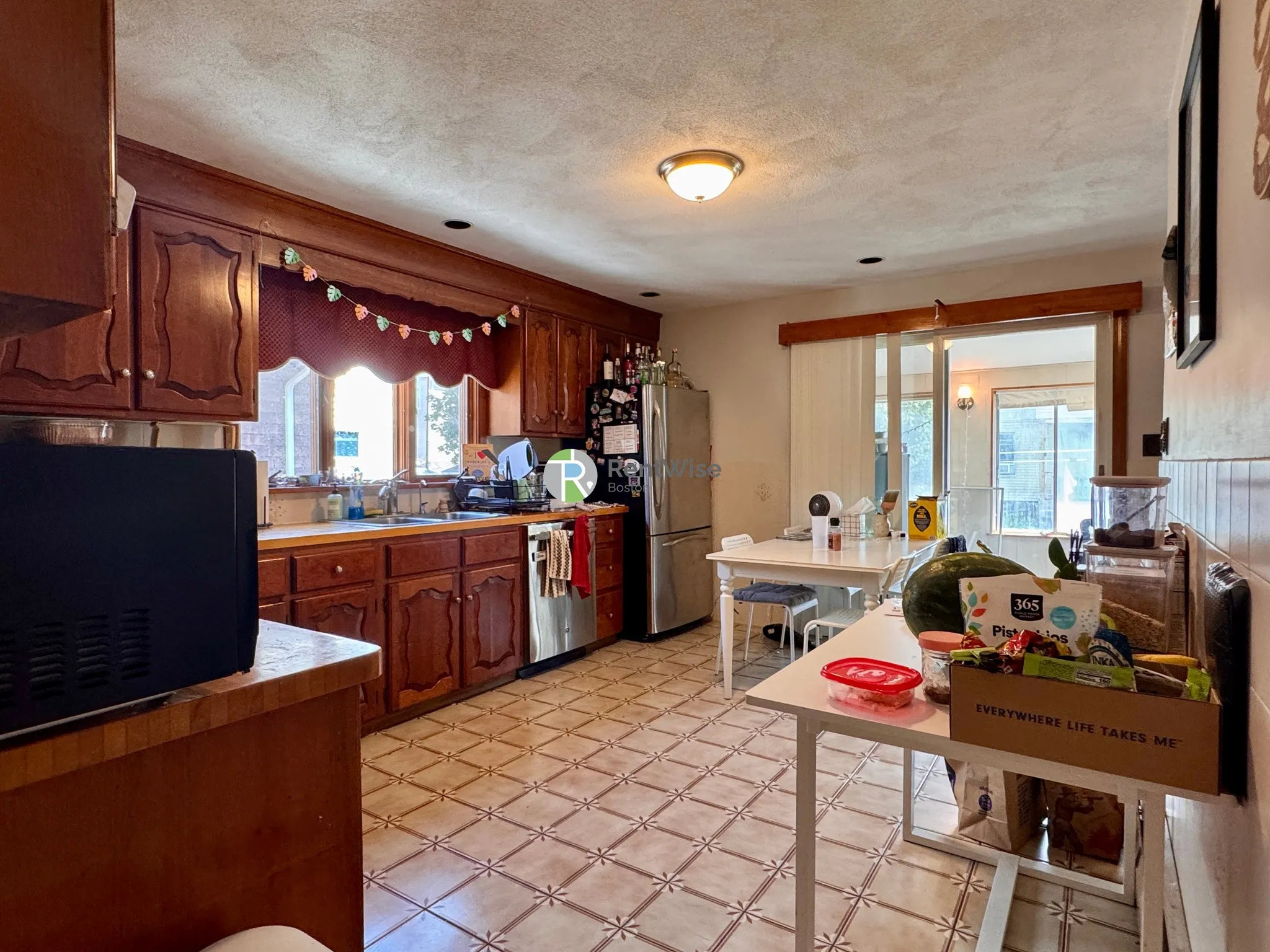 6 bed, 2 bath apartment for rent at 146 West Adams St Unit 1, West Somerville — photo 28 of 46