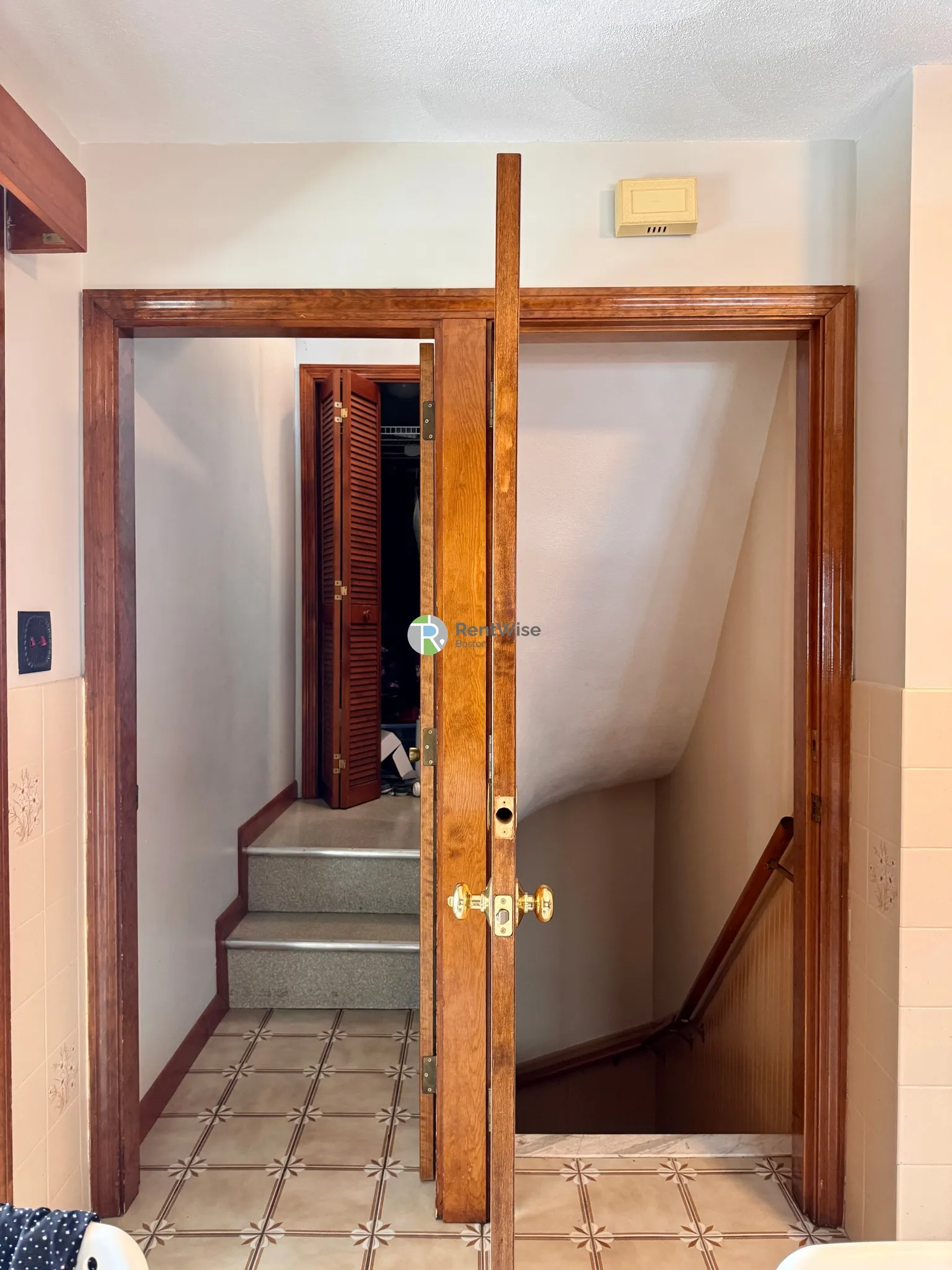 6 bed, 2 bath apartment for rent at 146 West Adams St Unit 1, West Somerville — photo 40 of 46