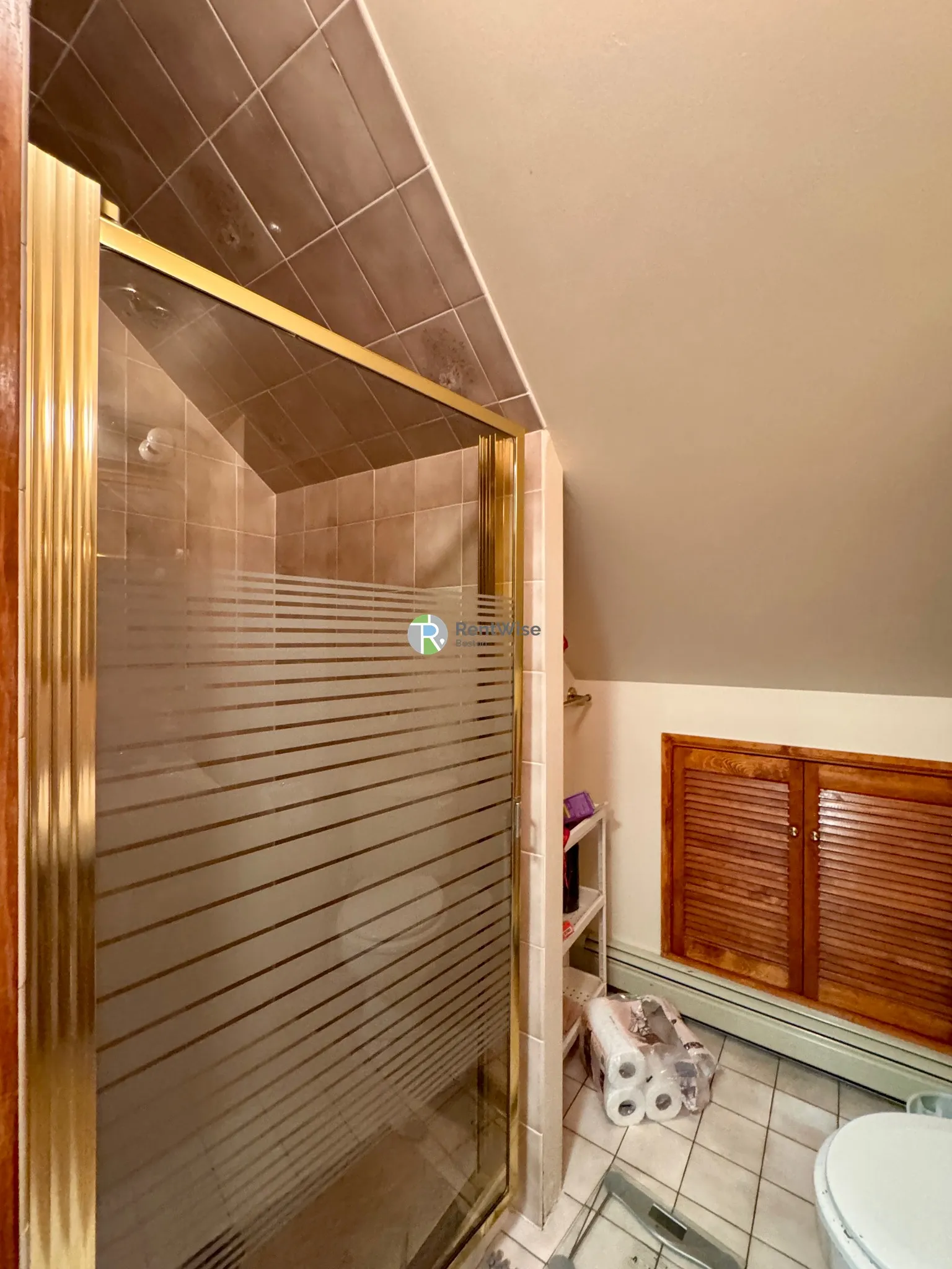 6 bed, 2 bath apartment for rent at 146 West Adams St Unit 1, West Somerville — photo 16 of 46