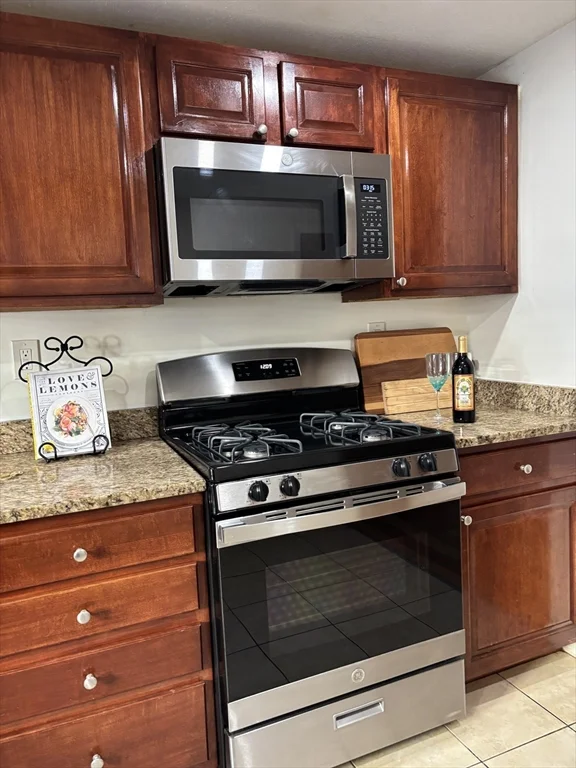 1 bed, 1 bath apartment for rent at 146 Willow St Unit 02, Waltham — photo 3 of 11