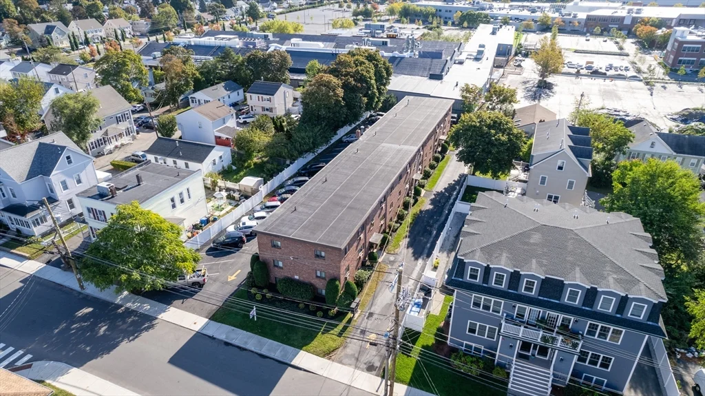 2 bed, 1 bath apartment for rent at 146 Willow St Unit 32, Waltham — photo 1 of 10