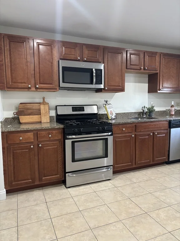 2 bed, 1 bath apartment for rent at 146 Willow St Unit 35, Waltham — photo 11 of 17