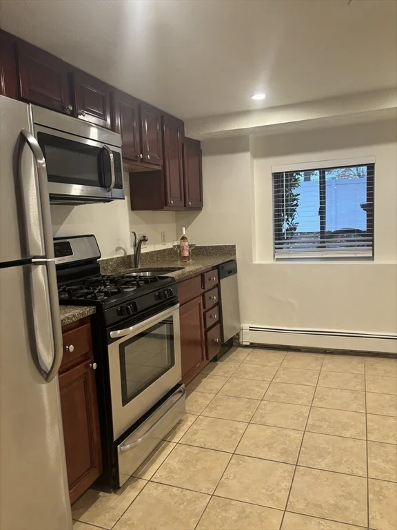 2 bed, 1 bath apartment for rent at 146 Willow St Unit 5, Waltham — photo 11 of 13