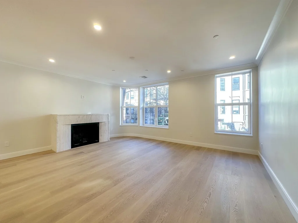 3 bed, 3 bath apartment for rent at 146 Worcester St Unit 3, South End — photo 6 of 20