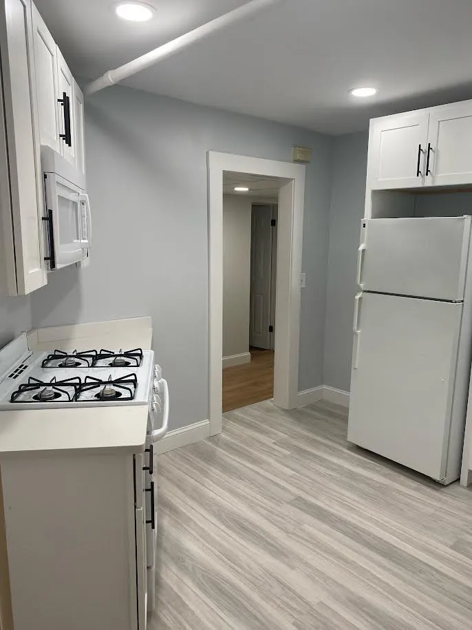 3 bed, 1 bath apartment for rent at 1460 Commonwealth Ave Unit 1, Brighton