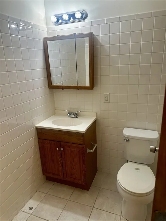 3 bed, 2 bath apartment for rent at 1461 Hyde Park Ave Unit 1, Hyde Park — photo 7 of 17