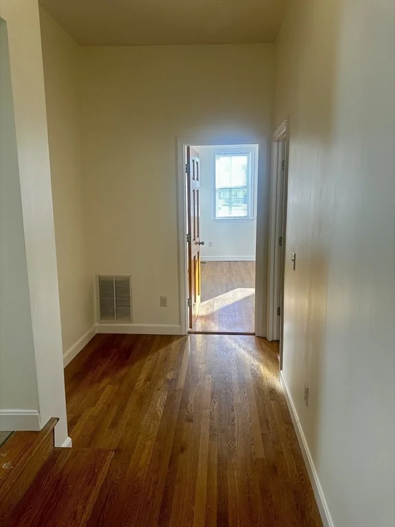 3 bed, 2 bath apartment for rent at 1461 Hyde Park Ave Unit 1, Hyde Park — photo 8 of 17