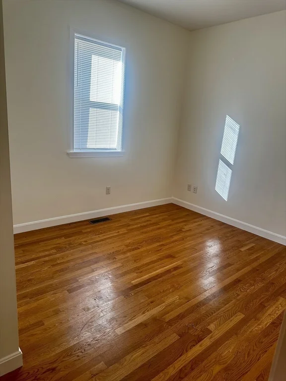 3 bed, 2 bath apartment for rent at 1461 Hyde Park Ave Unit 1, Hyde Park — photo 6 of 17