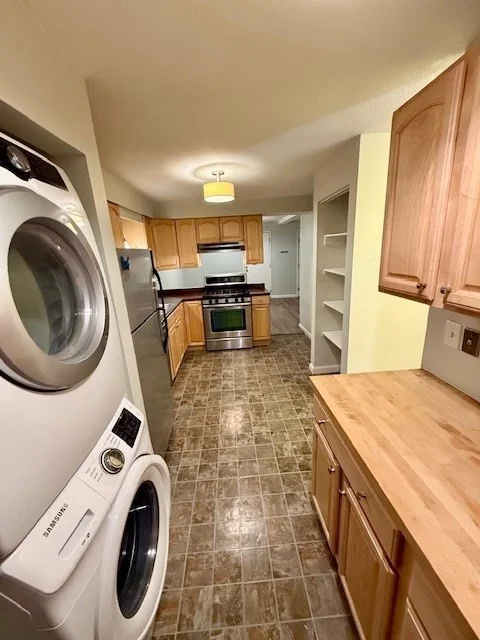 2 bed, 1 bath apartment for rent at 1461 Pawtucket Blvd Unit B-3, Lowell — photo 7 of 16
