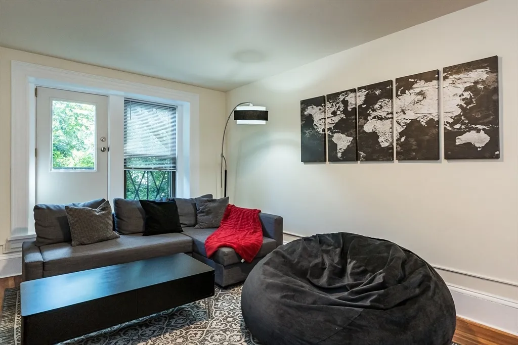 2 bed, 1 bath apartment for rent at 1462 Beacon St Unit 4, Corey Hill