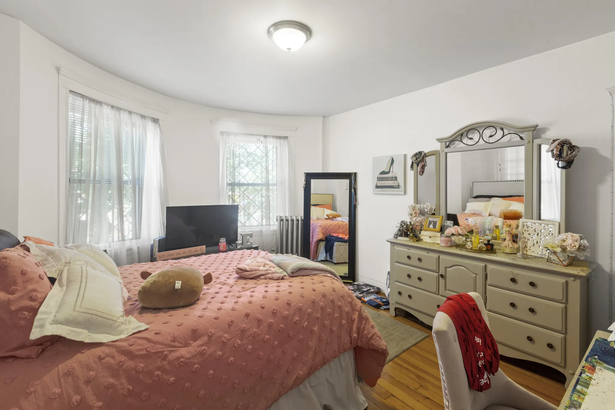 3 bed, 2 bath apartment for rent at 1462 Commonwealth Ave Unit 2, Brighton — photo 12 of 24