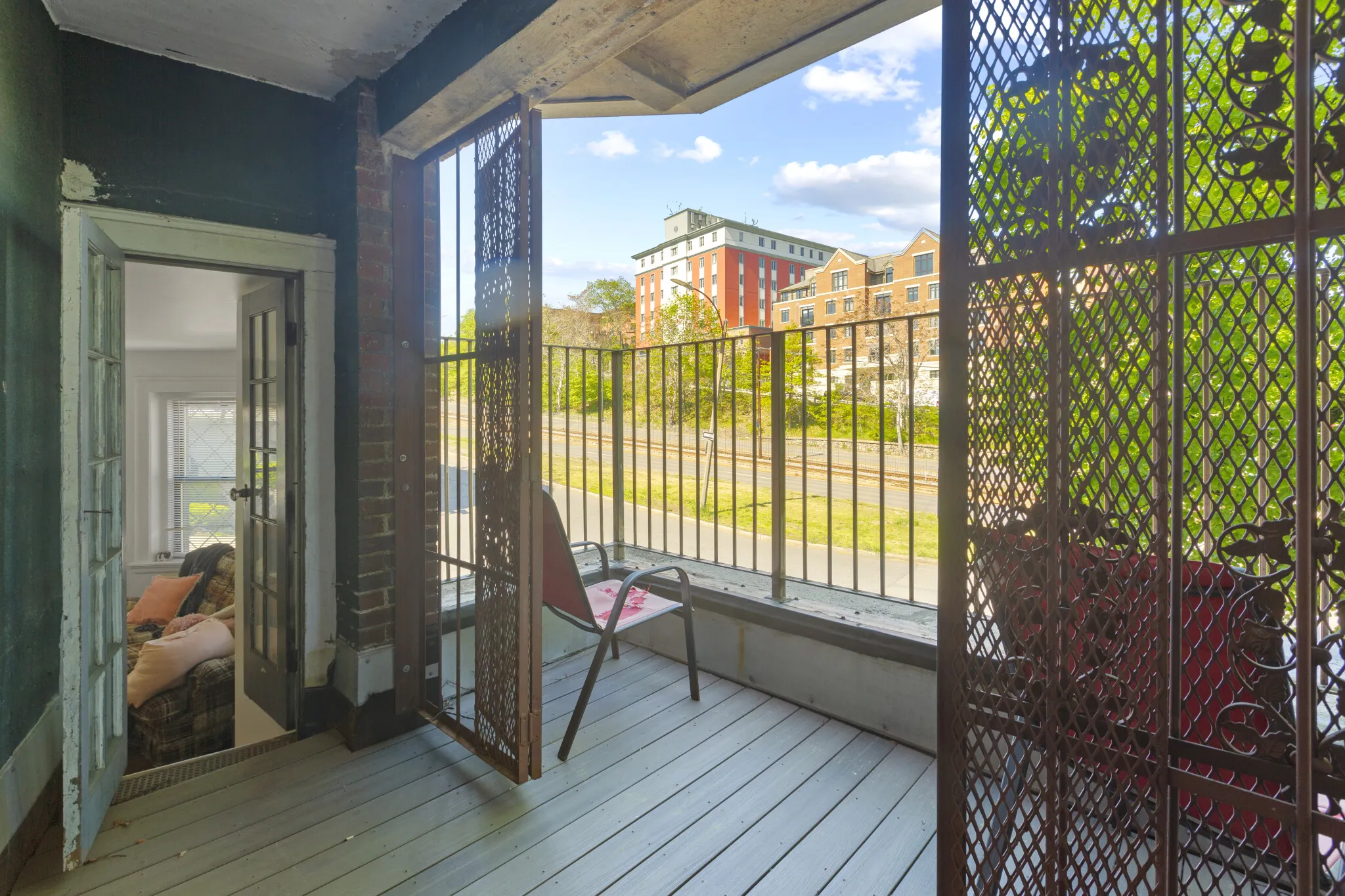 3 bed, 2 bath apartment for rent at 1462 Commonwealth Ave Unit 2, Brighton — photo 21 of 24