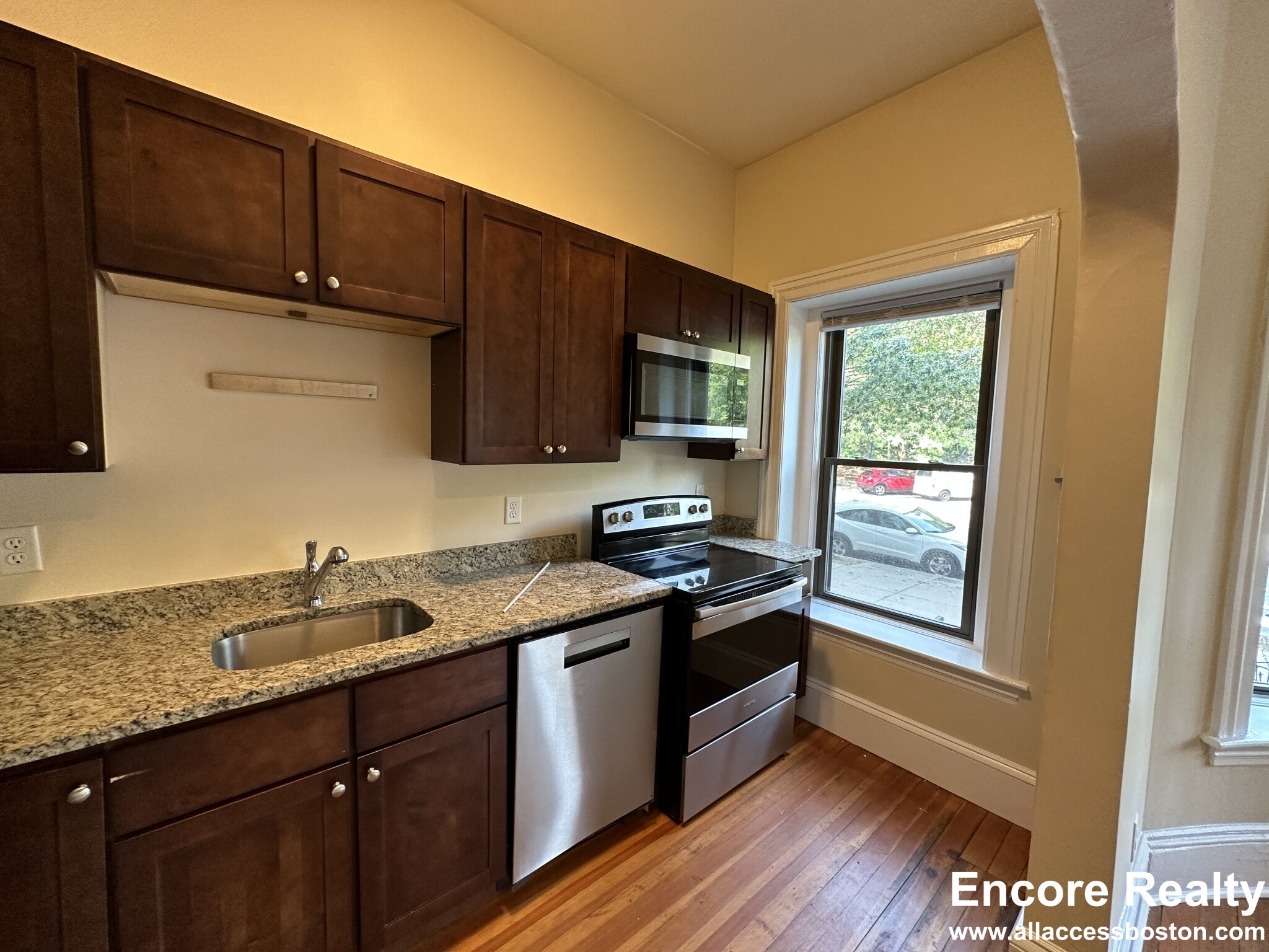 1 bed, 1 bath apartment for rent at 1463 Beacon St Unit 12, Griggs Park — photo 6 of 11
