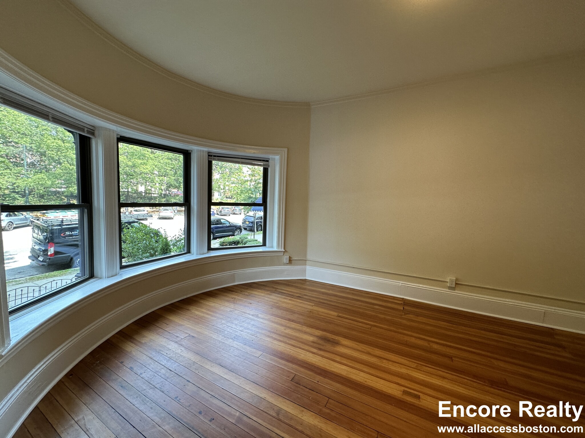 1 bed, 1 bath apartment for rent at 1463 Beacon St Unit 12, Griggs Park — photo 3 of 11