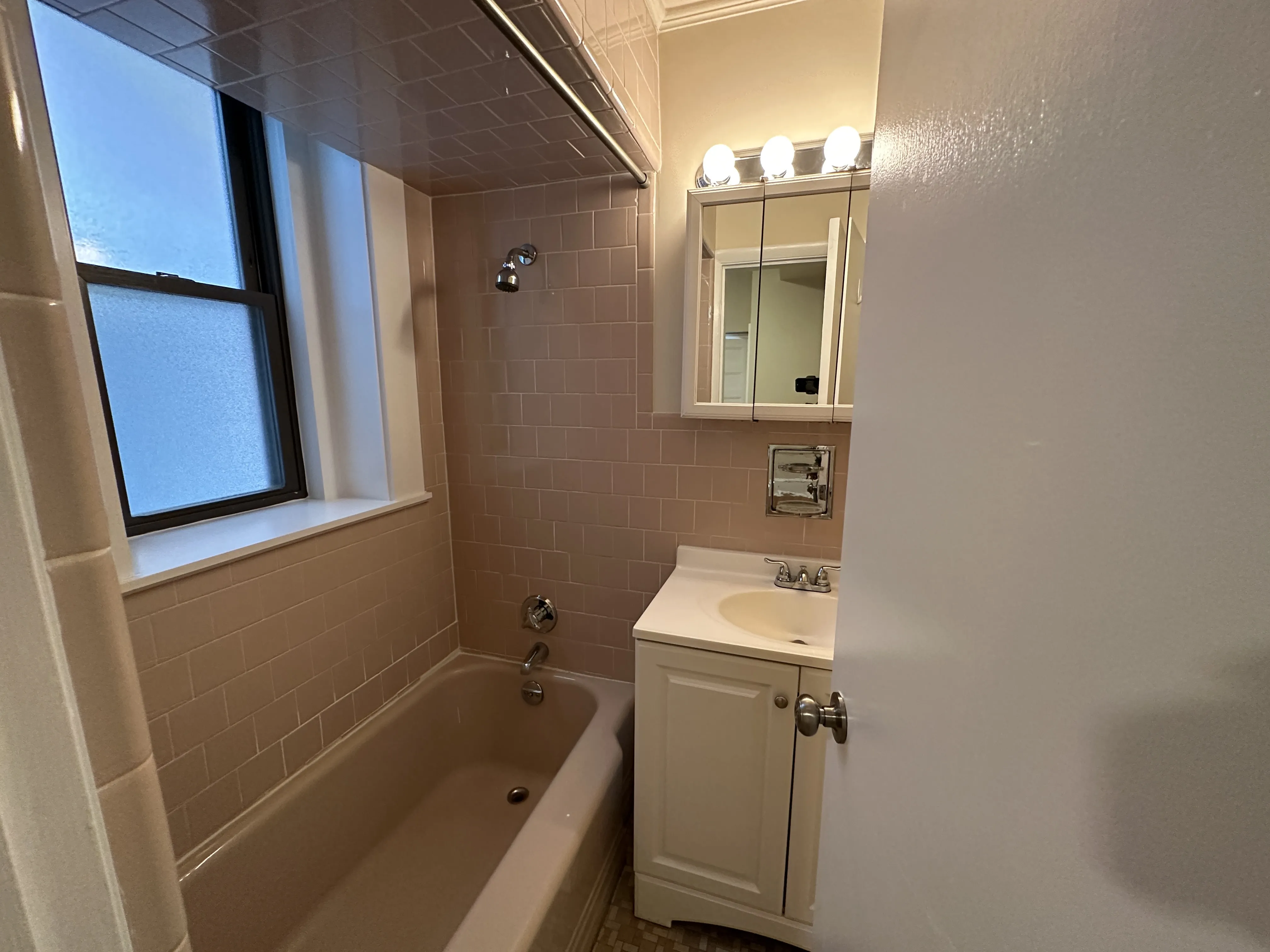1 bed, 1 bath apartment for rent at 1463 Beacon St Unit 12D, Griggs Park — photo 12 of 15