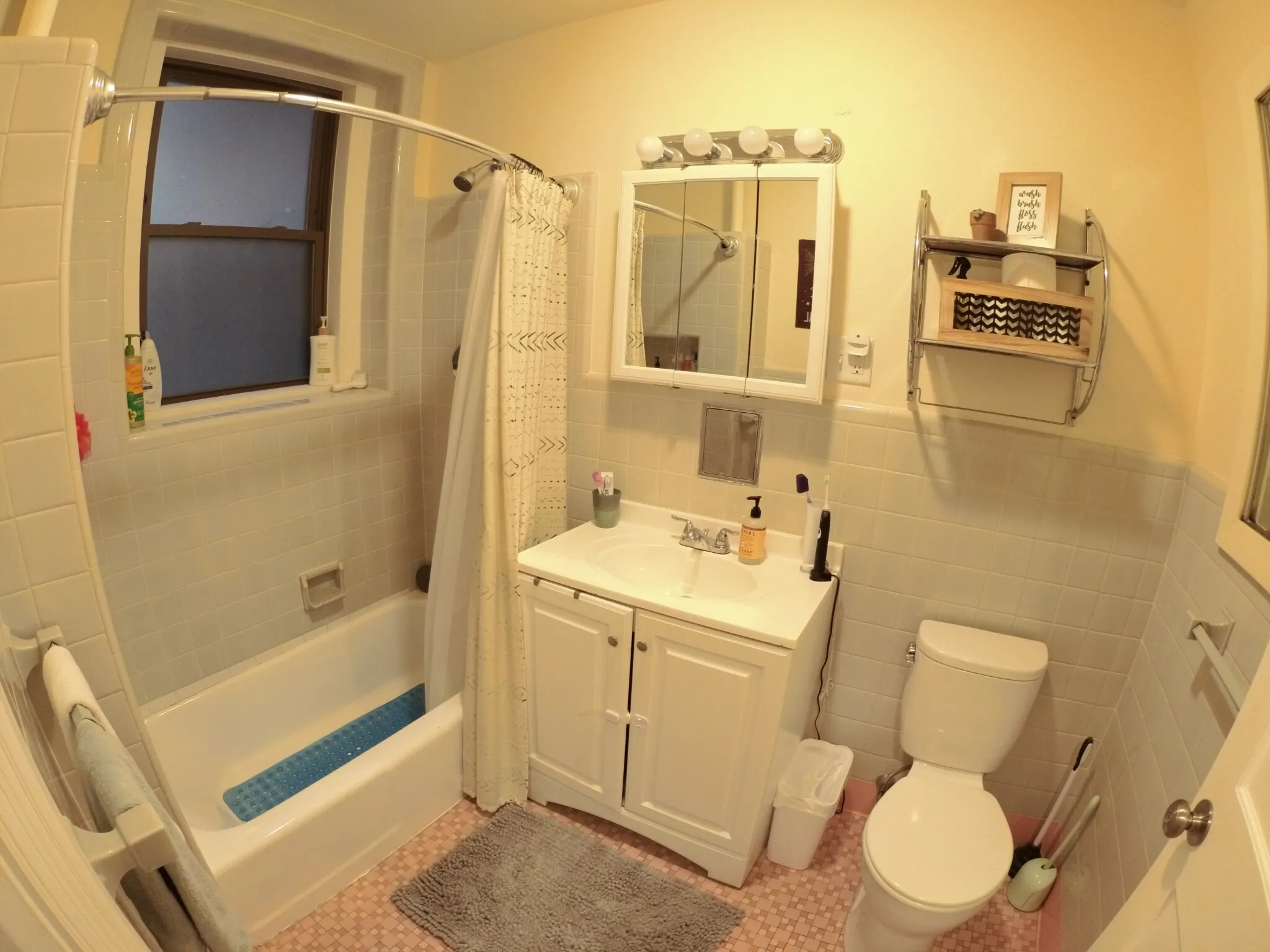2 bed, 1 bath apartment for rent at 1463 Beacon St Unit 14, Griggs Park — photo 4 of 10