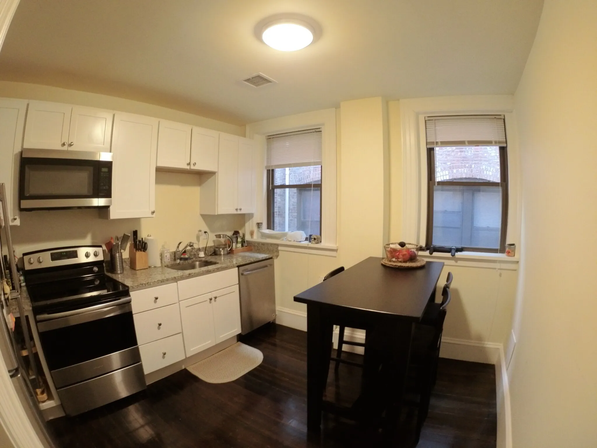 2 bed, 1 bath apartment for rent at 1463 Beacon St Unit 23, Griggs Park — photo 1 of 10