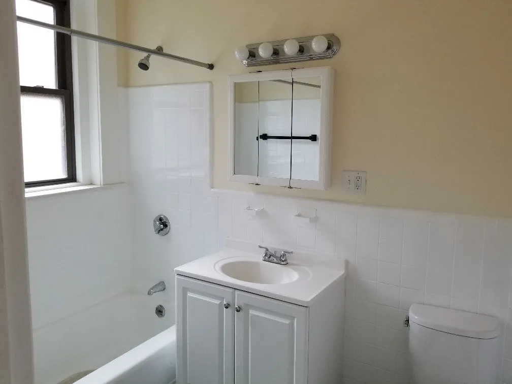 2 bed, 1 bath apartment for rent at 1463 Beacon St Unit 3, Griggs Park — photo 11 of 12