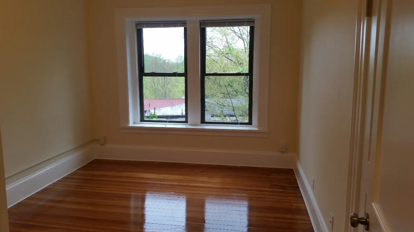 2 bed, 1 bath apartment for rent at 1463 Beacon St Unit 3, Griggs Park — photo 3 of 12