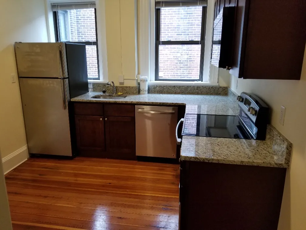 2 bed, 1 bath apartment for rent at 1463 Beacon St Unit 3, Griggs Park