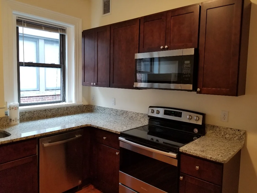 2 bed, 1 bath apartment for rent at 1463 Beacon St Unit 3, Griggs Park — photo 10 of 12