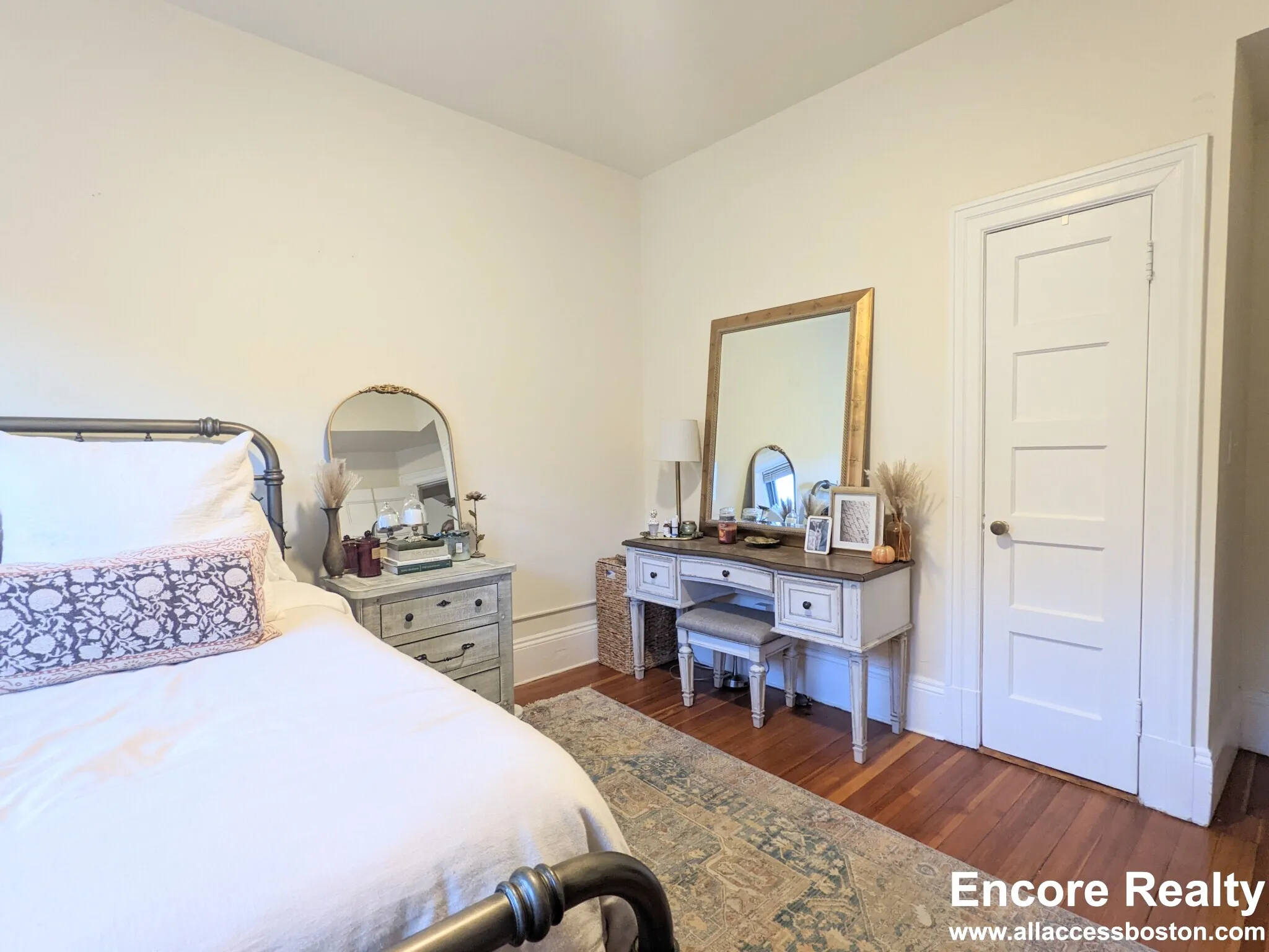 1 bed, 1 bath apartment for rent at 1463 Beacon St Unit 32, Griggs Park — photo 3 of 23