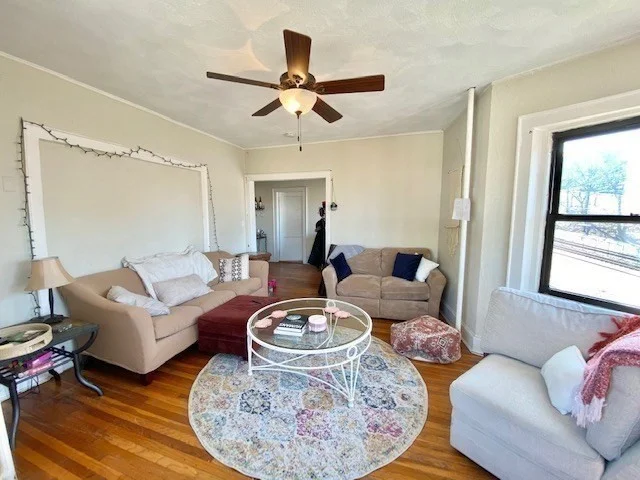 3 bed, 1 bath apartment for rent at 1466 Commonwealth Ave Unit 2, Boston — photo 6 of 12