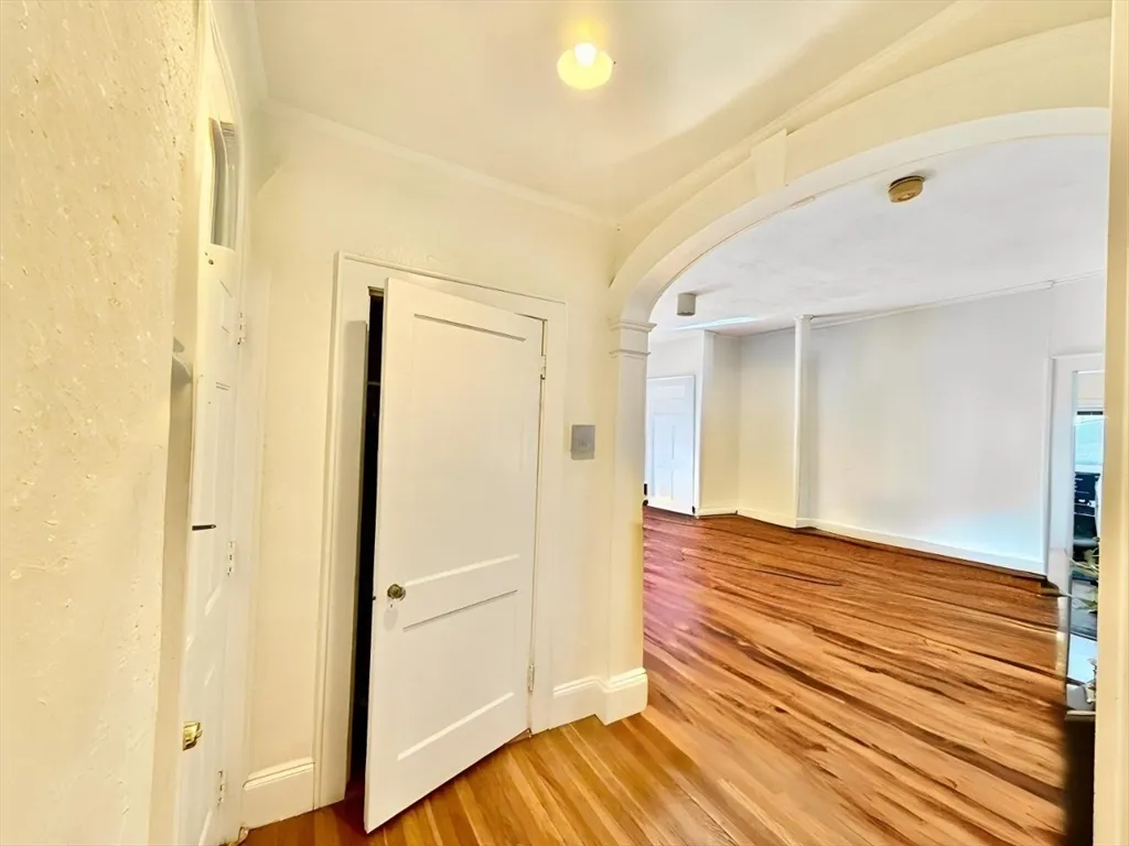 4 bed, 1 bath apartment for rent at 1466 Commonwealth Ave Unit 3, Brighton — photo 12 of 19