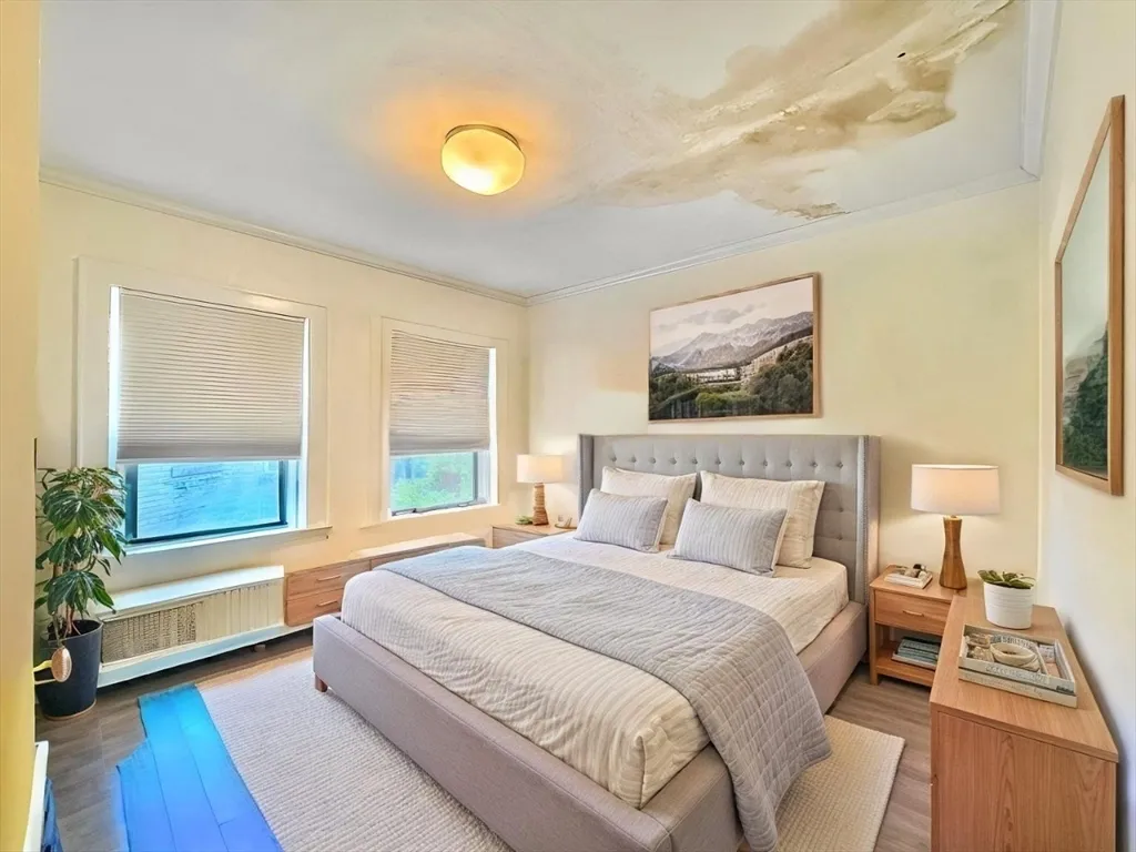 4 bed, 1 bath apartment for rent at 1466 Commonwealth Ave Unit 3, Brighton — photo 5 of 19