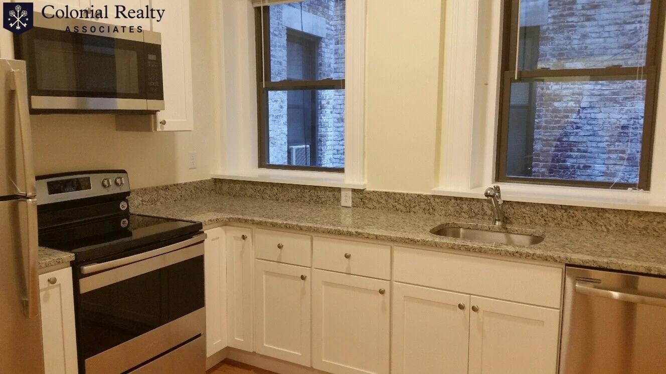 2 bed, 1 bath apartment for rent at 1467 Beacon St Unit 17, Griggs Park — photo 4 of 9