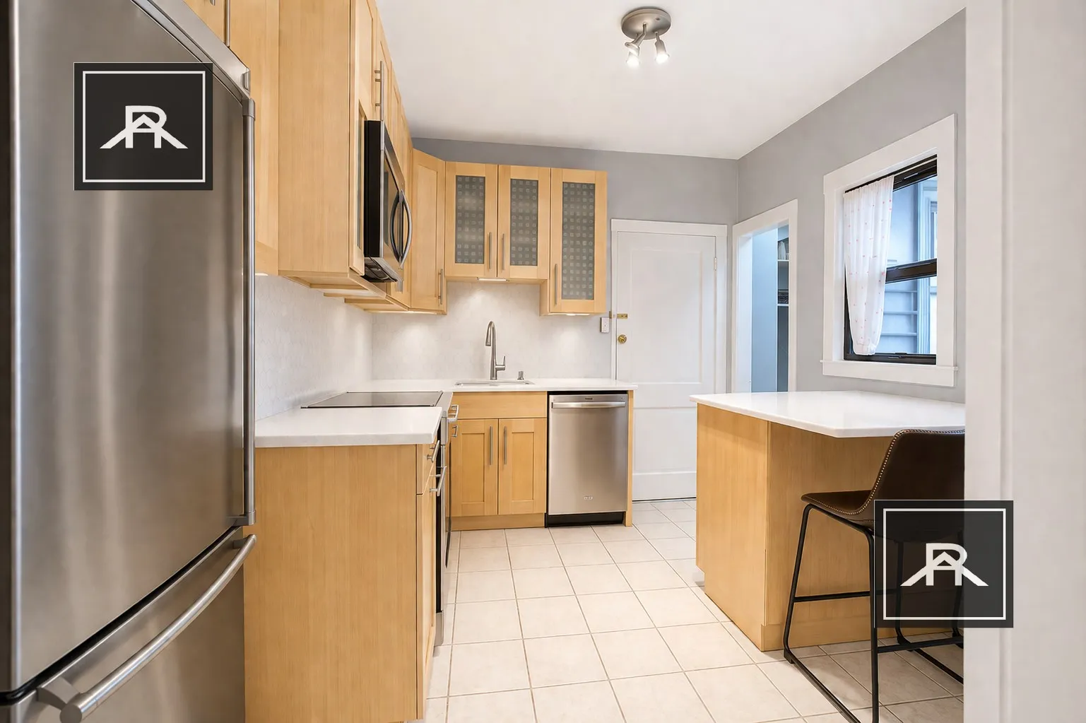 3 bed, 1 bath apartment for rent at 1468 Commonwealth Ave Unit 1, Brighton