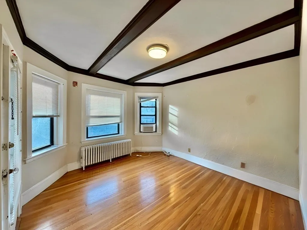 4 bed, 1 bath apartment for rent at 1468 Commonwealth Ave Unit 2, Brighton — photo 7 of 23