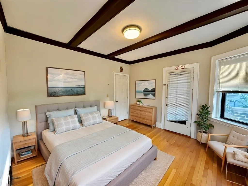 4 bed, 1 bath apartment for rent at 1468 Commonwealth Ave Unit 2, Brighton — photo 6 of 23
