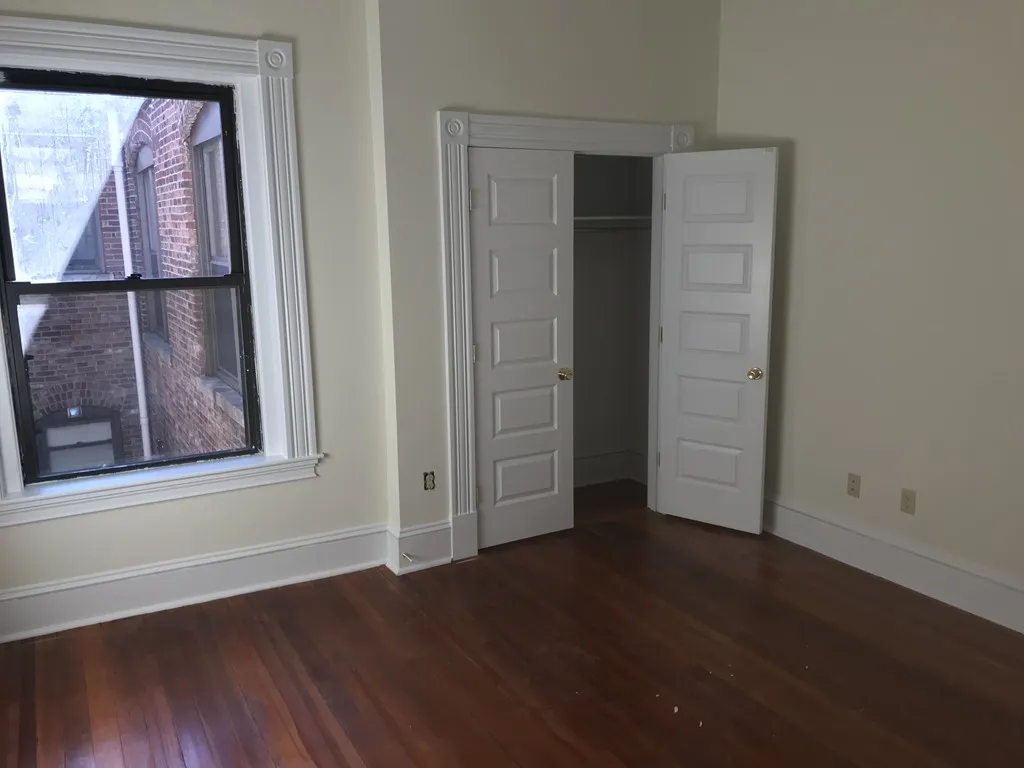 4 bed, 2 bath apartment for rent at 1469 Beacon St Unit 1, Coolidge Corner — photo 10 of 22