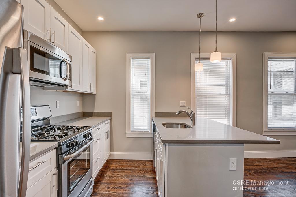 5 bed, 2 bath apartment for rent at 147 Boston St Unit 1, Dorchester — photo 3 of 9
