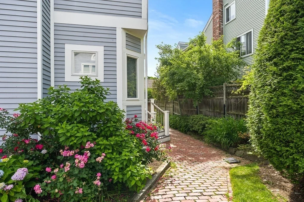 3 bed, 2 bath apartment for rent at 147 Cushing St Unit 2, Strawberry Hill — photo 17 of 20