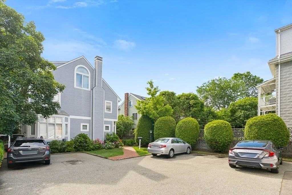 3 bed, 2 bath apartment for rent at 147 Cushing St Unit 2, Strawberry Hill — photo 19 of 20