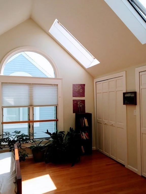 3 bed, 2 bath apartment for rent at 147 Cushing St Unit 2, Strawberry Hill — photo 6 of 20