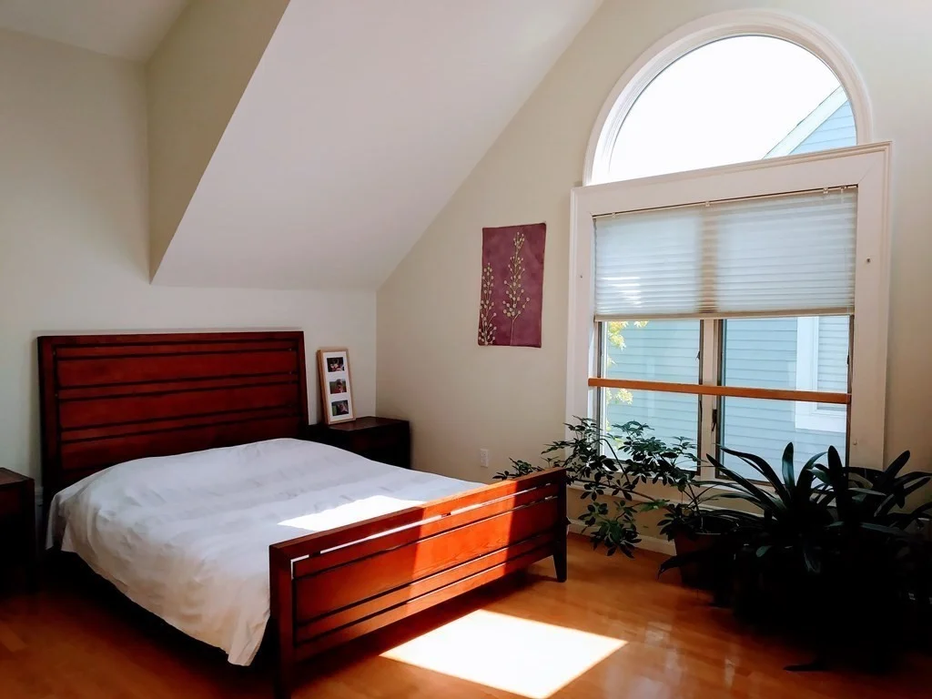 3 bed, 2 bath apartment for rent at 147 Cushing St Unit 2, Strawberry Hill — photo 5 of 20