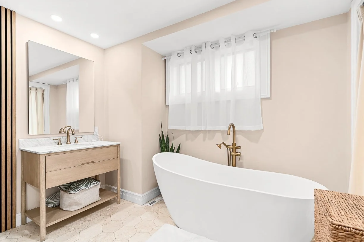 2 bed, 2 bath apartment for rent at 147 Cushing St Unit 5, Strawberry Hill — photo 17 of 27