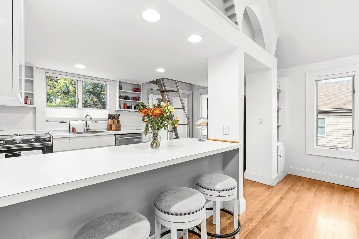 2 bed, 2 bath apartment for rent at 147 Cushing St Unit 5, Strawberry Hill — photo 5 of 27
