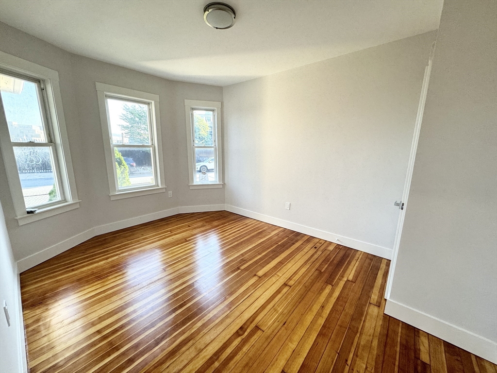 4 bed, 2 bath apartment for rent at 147 East Cottage Unit 1, Dorchester — photo 3 of 7
