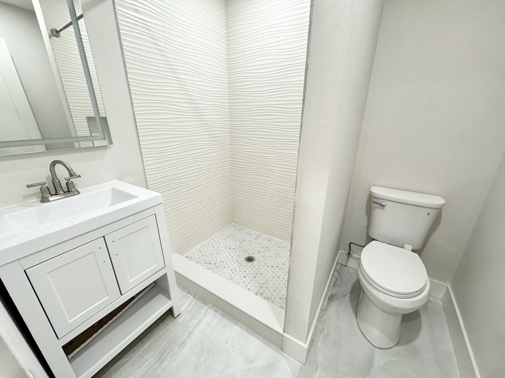 4 bed, 2 bath apartment for rent at 147 East Cottage Unit 1, Dorchester — photo 7 of 7
