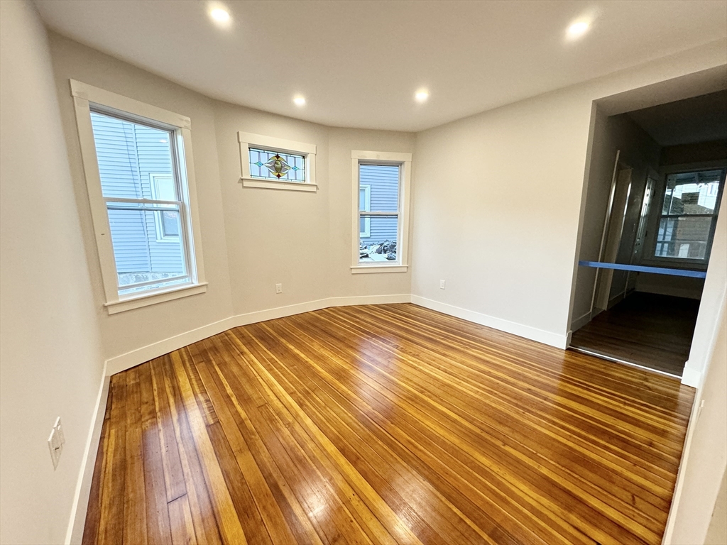 4 bed, 2 bath apartment for rent at 147 East Cottage Unit 1, Dorchester — photo 2 of 7